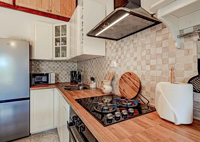 2 Bedroom Awesome In بيت للعطل *