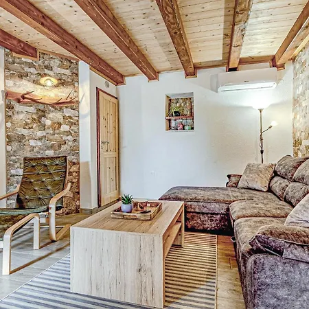 2 Bedroom Awesome In Orebić