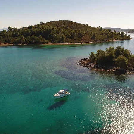 2 Bedroom Awesome In Prázdninový dům *