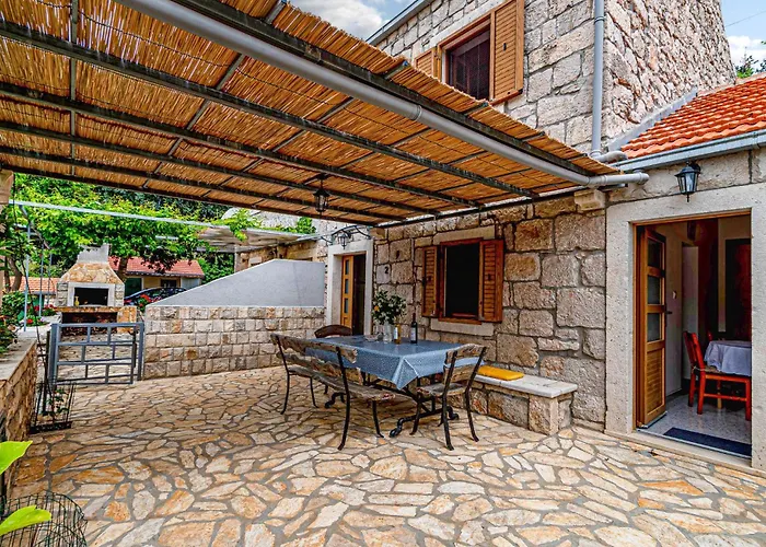 2 Bedroom Awesome In Σπίτι διακοπών